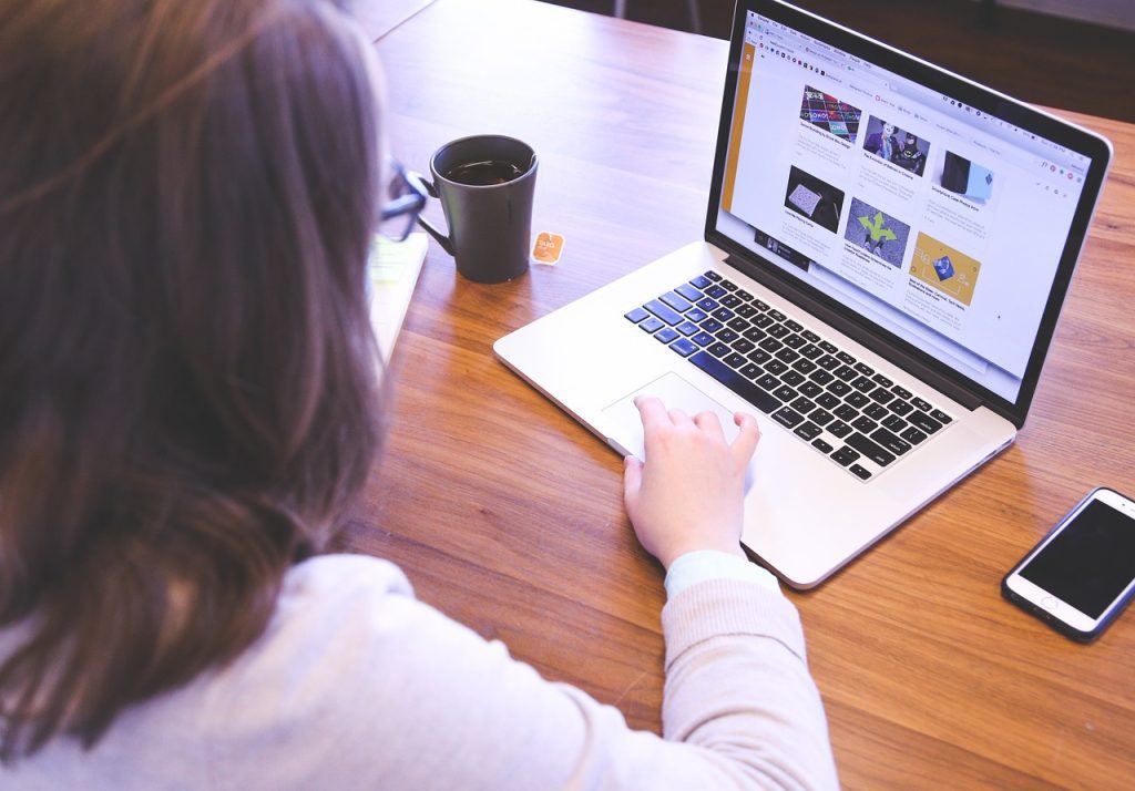 Rolopin comunicación agencia de marketing digital servicios de gestión de redes sociales en Vélez-Málaga